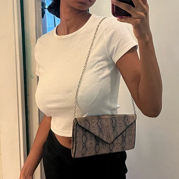 (2 for $12) Snakeskin clutch purse - Picture 5 of 12